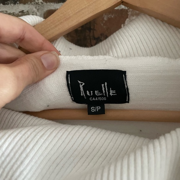 Ruelle white knit sweater/tunic, size small - Picture 3 of 4